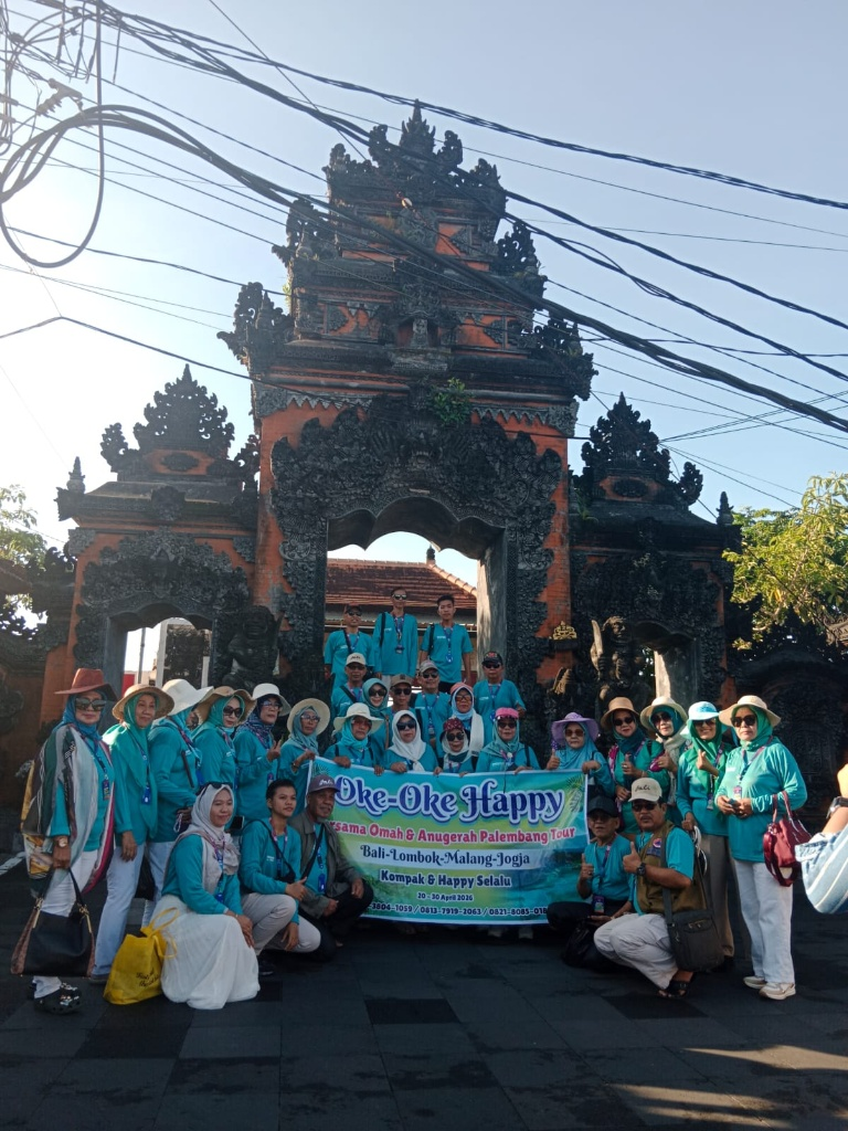 Grand Overland Tour: Bali, Lombok, Malang dan Jogja