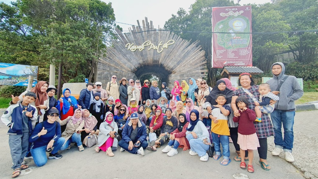 Pesona Danau Vulkanik Kawah Putih Ciwidey