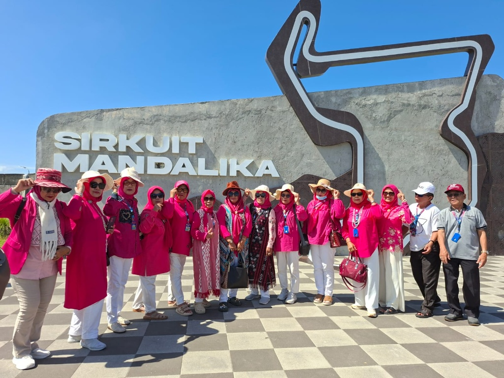 Eksplorasi Pulau Lombok & Sirkuit Mandalika