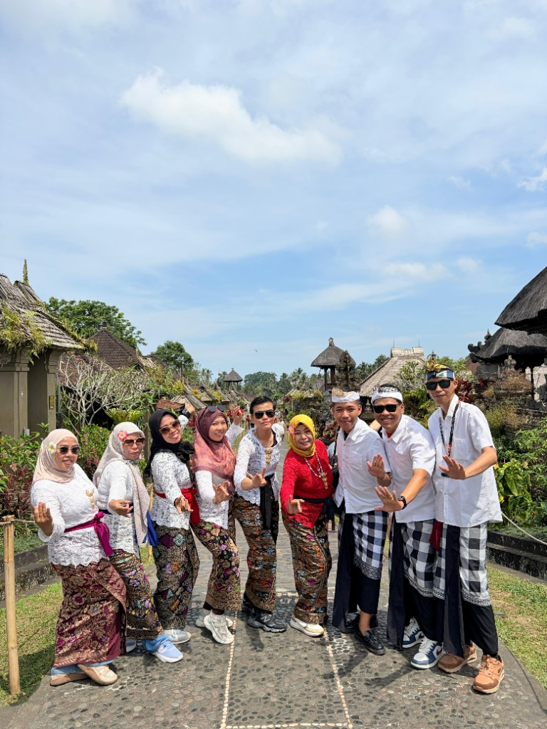 Wisata Budaya & Pakaian Adat Desa Penglipuran