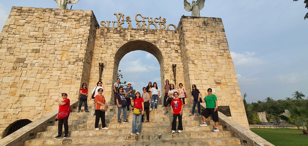 Wisata Rohani Gua Maria Via Crucis Sukamoro