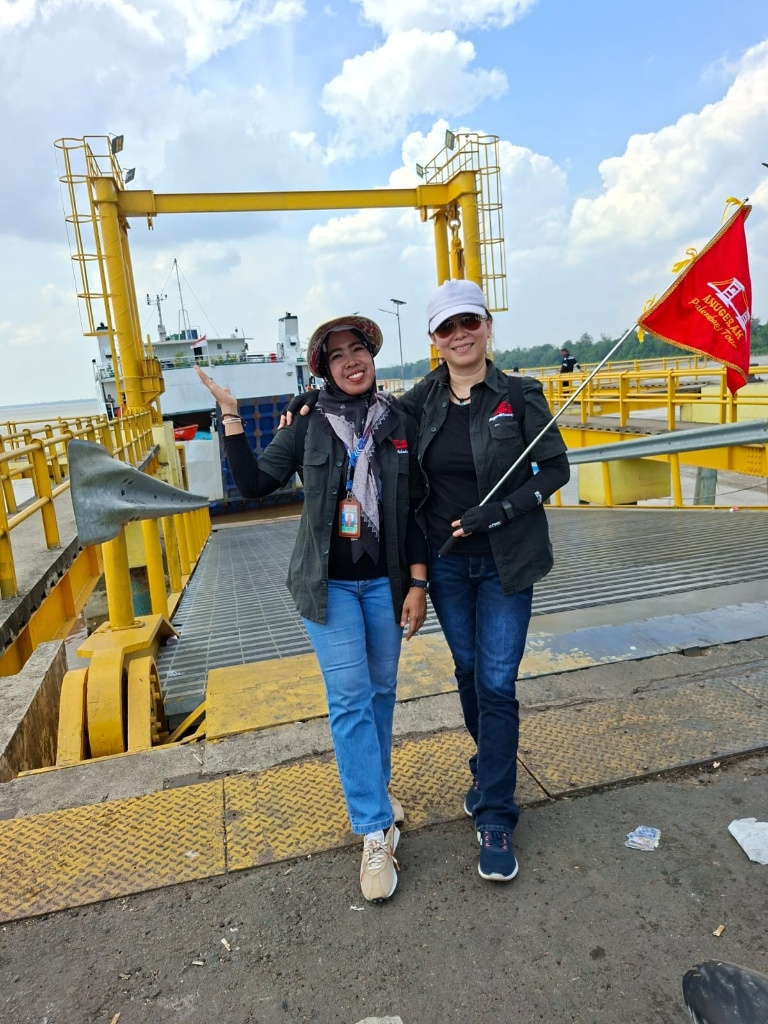 Ibu Marlin dan Ibu Desi - Founders Anugerah Palembang Tour